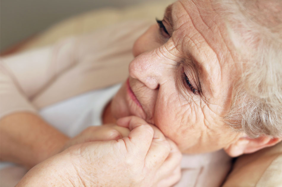 Die 24 Stunden Pflege kann eine Alternative zum Heim sein