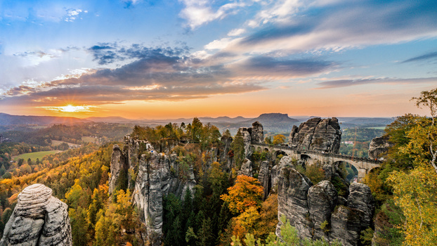 Unbedingt sehenswert: Elbsandsteingebirge in Sachsen.