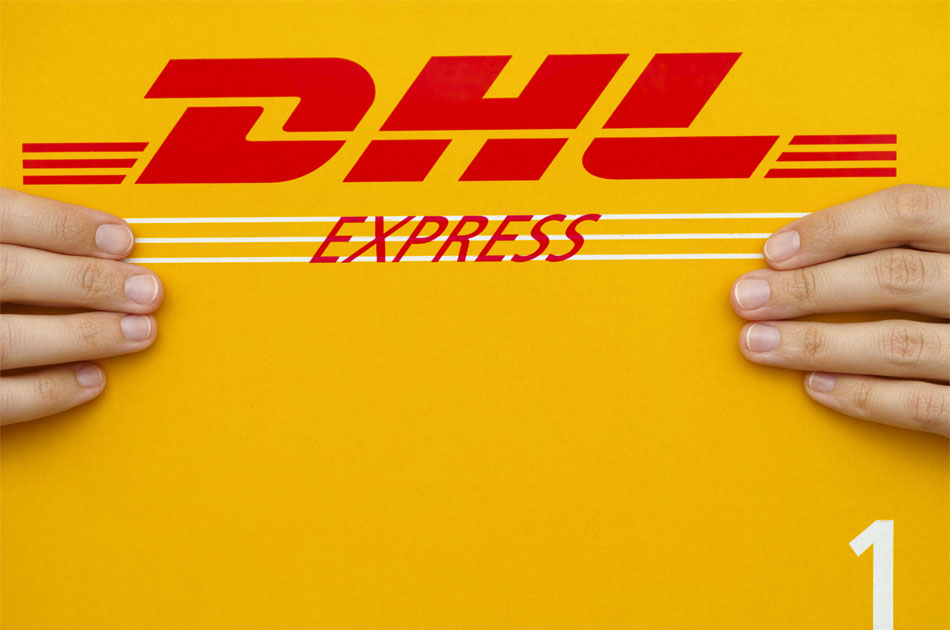 Kontaktlose Lieferung durch DHL Express.