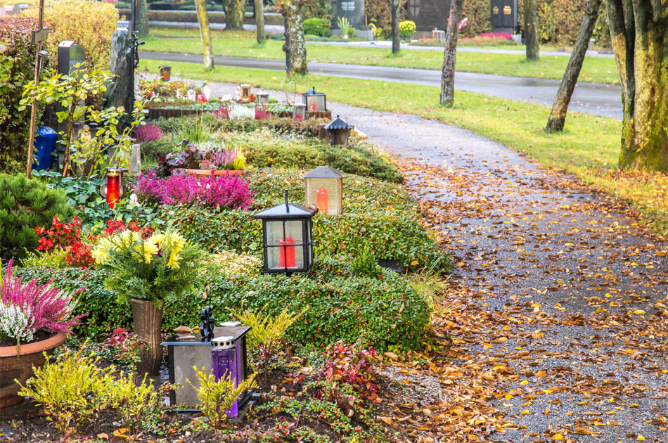 Gräber im Herbst