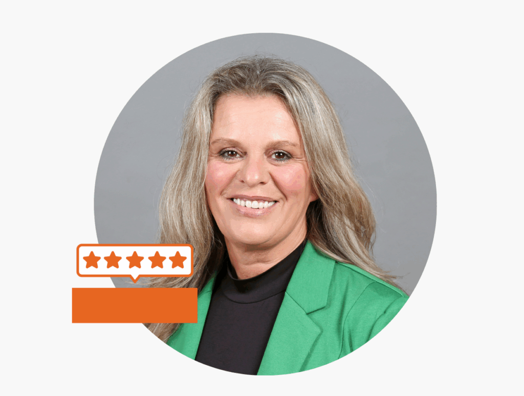 CTA Hintegrunddienst_Kundenberaterin empfiehlt