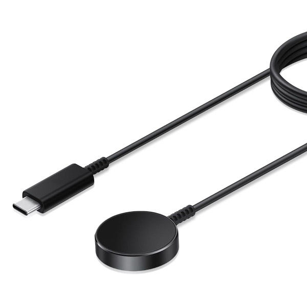 Schwarzes USB-C-Kabel mit rundem, flachem Anschluss an einem Ende und Stecker am anderen Ende.